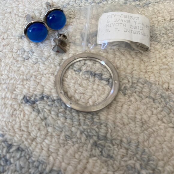 Versace Men's 'V-Race' Swiss Quartz Stainless Steel Watch - Picture 5 of 7